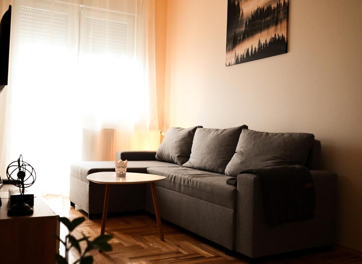 Lena Apartman Subotica Esterno foto