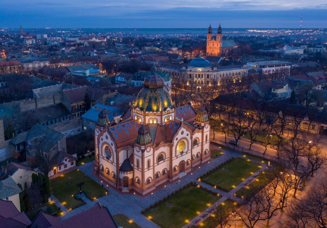 Lena Apartman Subotica Esterno foto