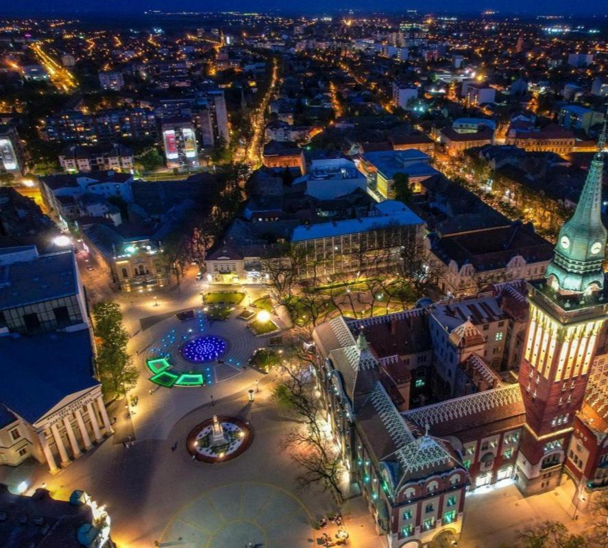 Lena Apartman Subotica Esterno foto